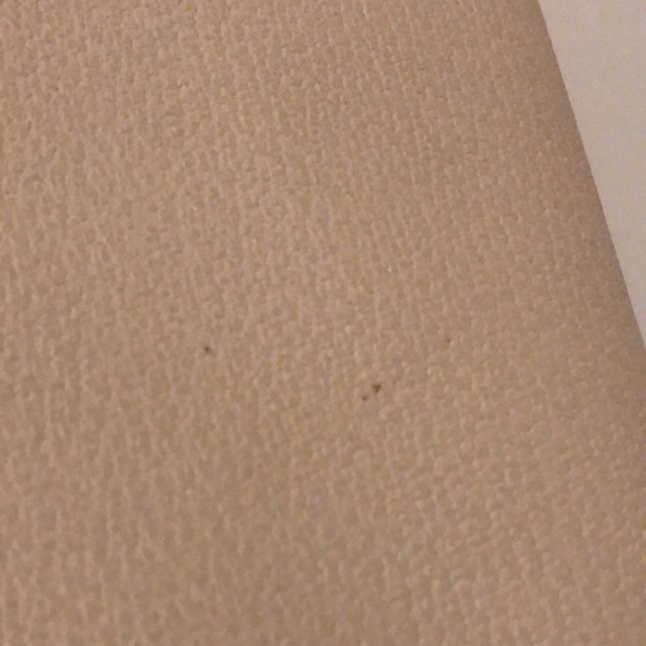 Vintage Gucci Beige Convertible Leather Crossbody Handbag with extra Beige Knob - Picture 11 of 16